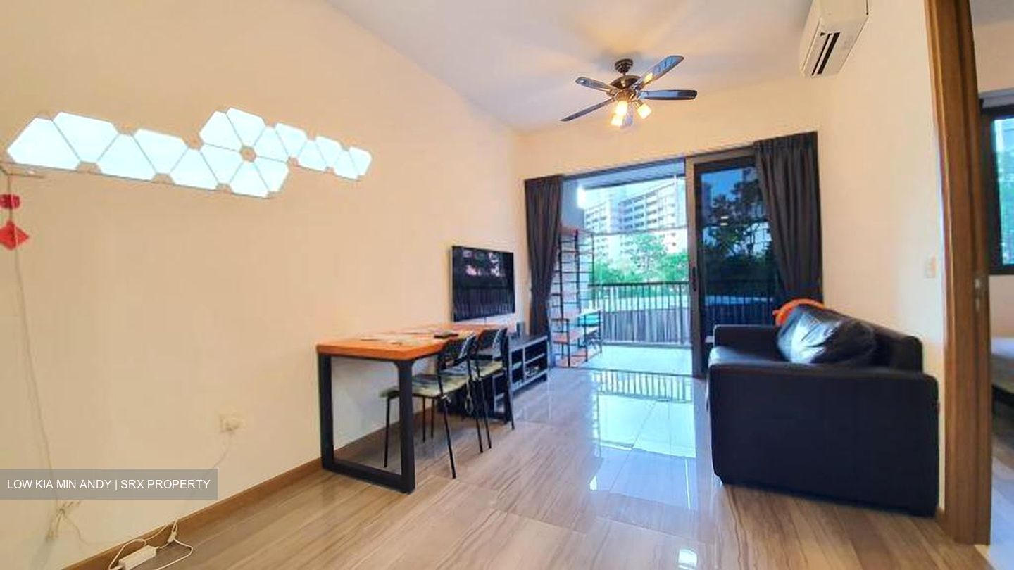 Lakeville (D22), Condominium #585427801
